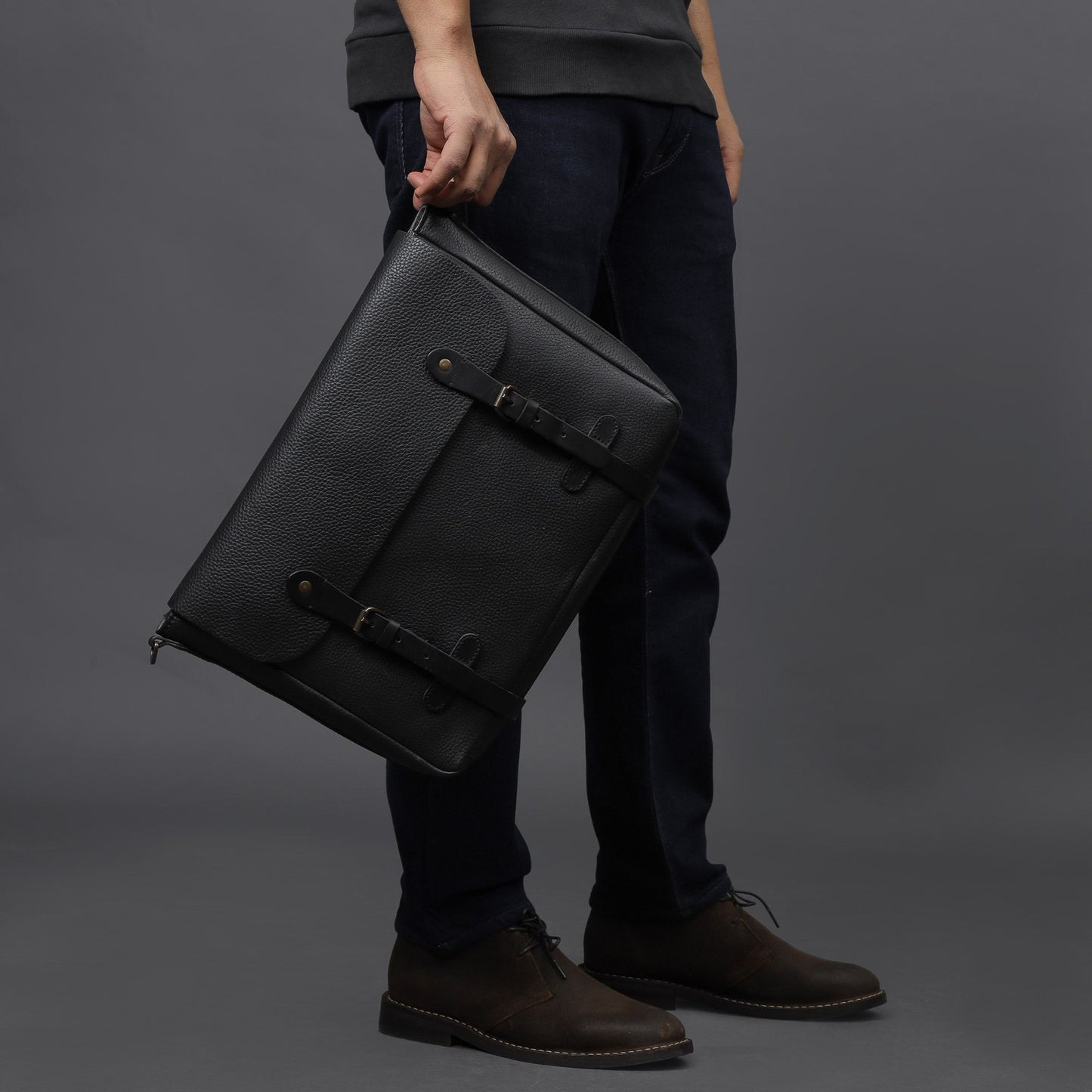 Oslo Leather Messenger Bag